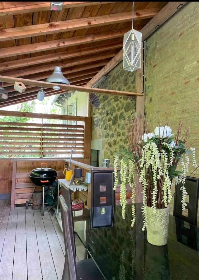 Appartement Le Feron Vic-sur-Cère Exterior foto
